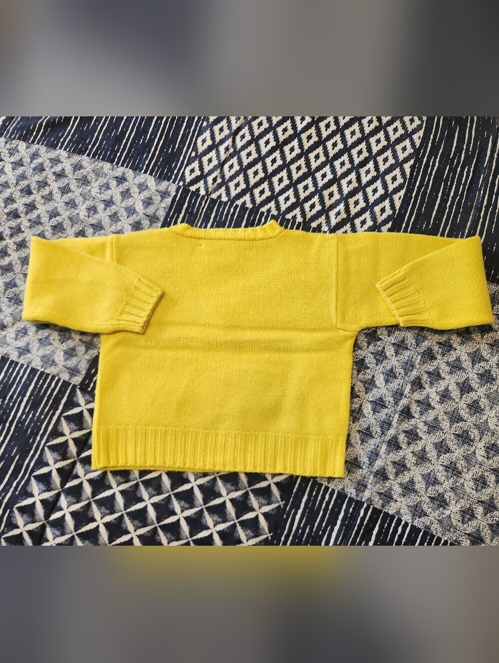 Children's 100% American Cashmere Bright Yellow Sweater with Duckie Buttons Sz 4